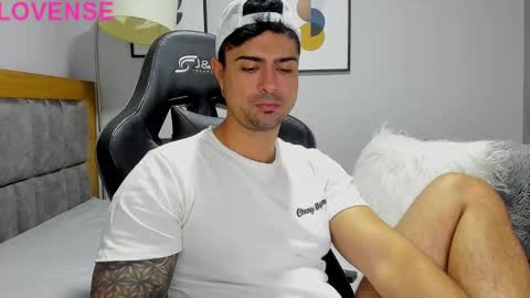 Snapshot of adam_clarke chatting on 10.16.25 adam clarke online show from 10.16.25