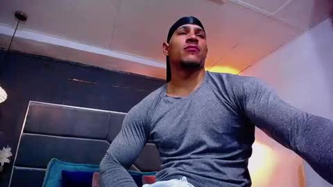 adam_fit19cm online show from 01.17.26