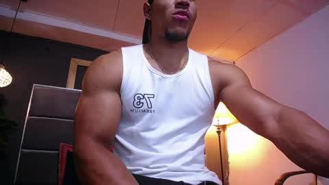 adam_fit19cm online show from 04.10.26