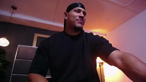 adam_fit19cm online show from 04.13.26