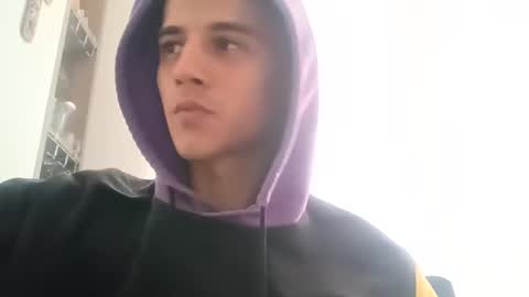 adam hot11 online show from 11.08.25