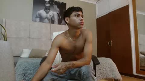 Snapshot of adam_piarse chatting on 09.29.25 adam_piarse online show from 09.29.25