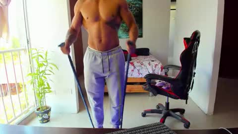 Snapshot of adam_valencia chatting on 10.07.25 Adam Valencia online show from 10.07.25