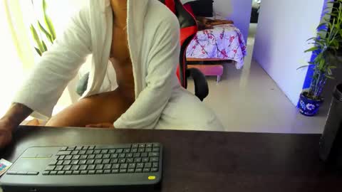 Snapshot of adam_valencia chatting on 10.22.25 Adam Valencia online show from 10.22.25