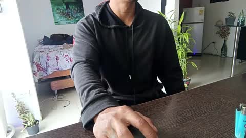 Adam Valencia online show from 01.12.26