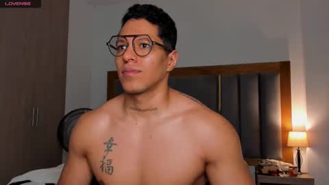 adambrocs1 online show from 03.11.25