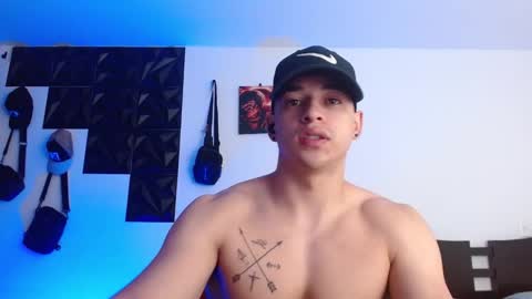 Snapshot of adamkeith_1 chatting on 11.10.25 ADAM online show from 11.10.25