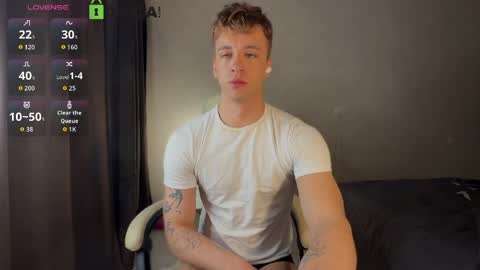 Hi Im Adam Glad to see u here 3 And its my first day online show from 04.05.26