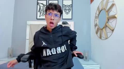 Adams Bobby online show from 11.19.25