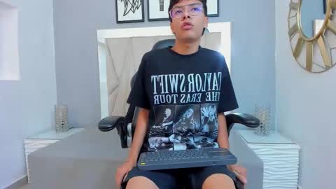 Adams Bobby online show from 01.11.26