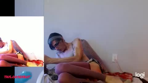 Snapshot of adamseve777 chatting on 02.04.26 TaylorSexbot online show from 02.04.26