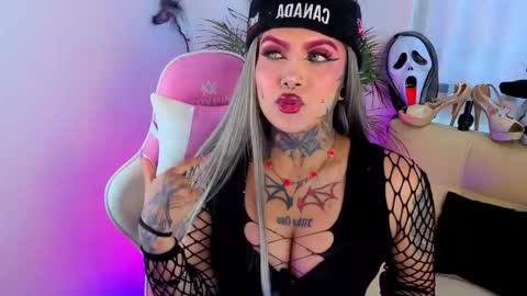 adamsniki online show from 10.23.25