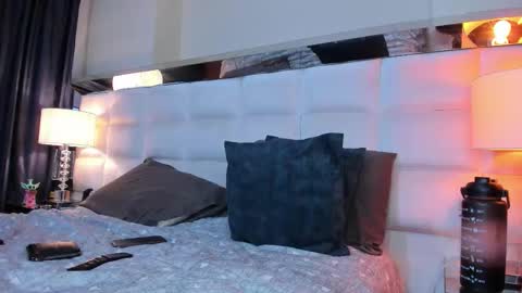 Snapshot of adamtatts chatting on 10.08.25 Adam online show from 10.08.25