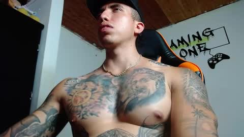 Snapshot of adan_hudson chatting on 02.11.25 Anderson online show from 02.11.25