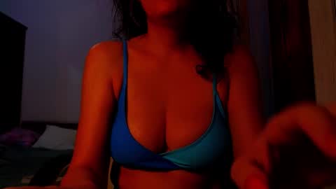 amy        online show from 10.08.25