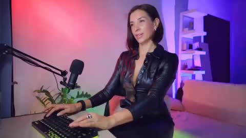 ADDICTION online show from 10.12.25