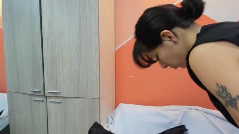 Snapshot of addiflower chatting on 10.18.25 addi online show from 10.18.25