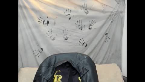 Snapshot of addiflower chatting on 10.24.25 addi online show from 10.24.25