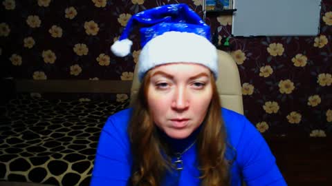Snapshot of adel_redhead_ chatting on 12.31.24 Adel online show from 12.31.24