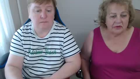 Snapshot of adelandsofia chatting on 10.01.25 AdelAndSofia online show from 10.01.25