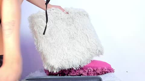 Snapshot of adelarangel chatting on 01.19.25 Adela Rangel START Mon to Sat from 3pm - 9pm COL time online show from 01.19.25