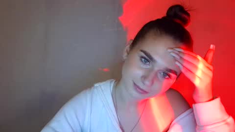 Adele Amore online show from 03.10.25