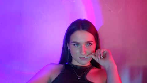 Adele Amore online show from 03.12.25