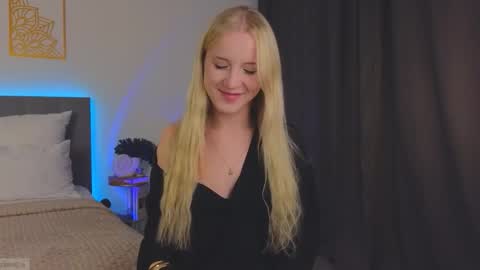 Snapshot of adele_armas chatting on 10.03.25 Adele online show from 10.03.25