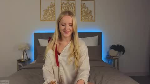 Snapshot of adele_armas chatting on 10.29.25 Adele online show from 10.29.25