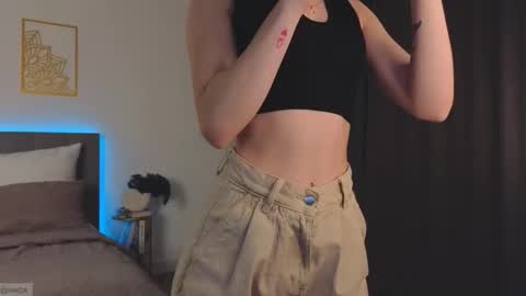 Snapshot of adele_armas chatting on 11.06.25 Adele online show from 11.06.25