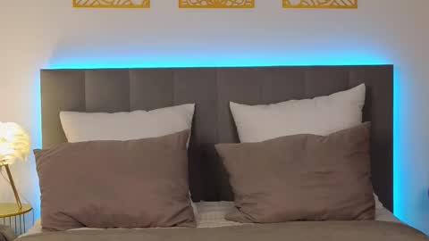 Snapshot of adele_armas chatting on 11.12.25 Adele online show from 11.12.25