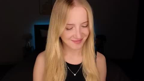 Snapshot of adele_armas chatting on 06.18.26 Adele online show from 06.18.26