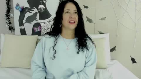 Adele Smithh online show from 10.29.25