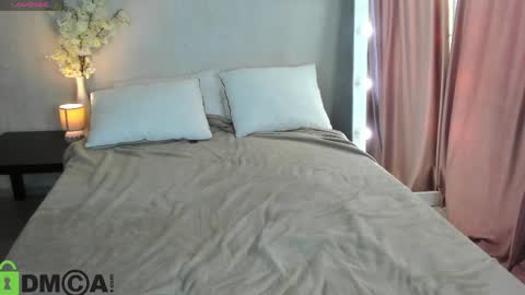 Snapshot of adelina_bliss chatting on 04.28.26 Adelina bliss online show from 04.28.26