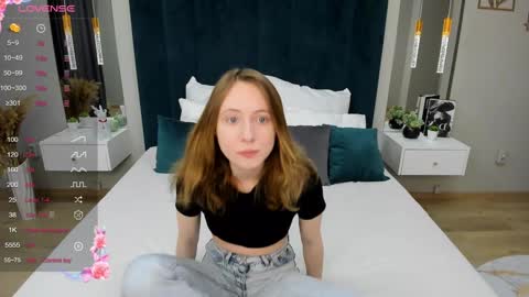 Snapshot of adelina_cowell chatting on 12.09.24 Adelina online show from 12.09.24