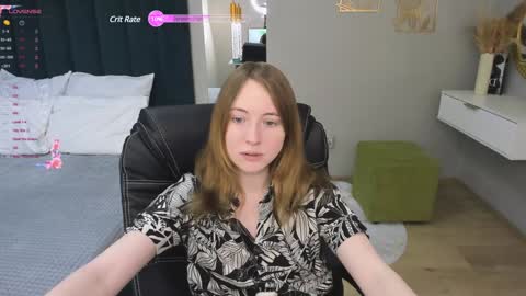 Snapshot of adelina_cowell chatting on 02.01.25 Adelina online show from 02.01.25