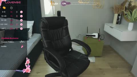 Snapshot of adelina_cowell chatting on 02.04.25 Adelina online show from 02.04.25