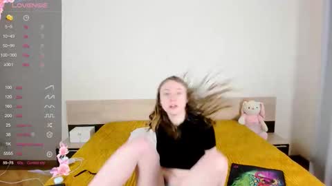 Snapshot of adelina_cowell chatting on 09.27.25 Adelina online show from 09.27.25