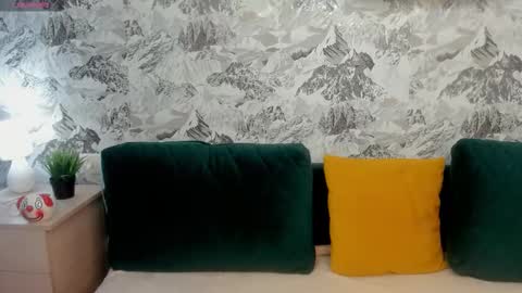 Adeline Perle online show from 10.08.25