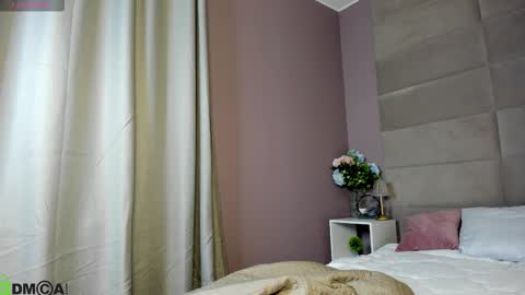 Adeline Perle online show from 10.14.25