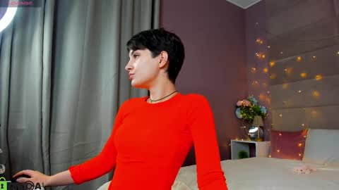 Adeline Perle online show from 10.19.25