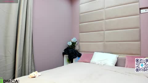 Adeline Perle online show from 10.24.25