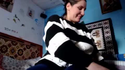 Snapshot of adelineblueeyes chatting on 12.18.24 Larisa online show from 12.18.24