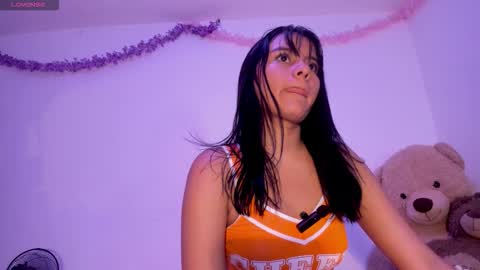 Adelle online show from 11.04.25