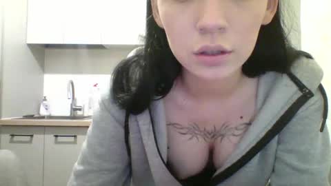 Snapshot of adelya_meow chatting on 10.18.25 adelya_meow online show from 10.18.25
