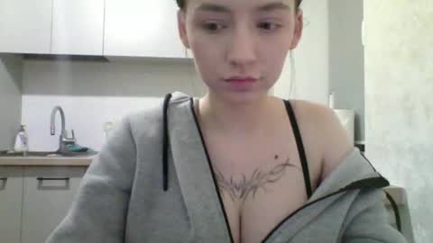 Snapshot of adelya_meow chatting on 10.19.25 adelya_meow online show from 10.19.25