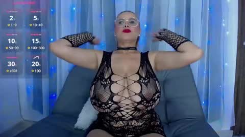 Adely Ginn online show from 01.04.25