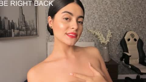 Snapshot of adhara_black01 chatting on 01.05.25 Adhara online show from 01.05.25