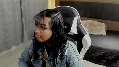 Snapshot of adhara_messy chatting on 07.17.26 ADHARA MESSY online show from 07.17.26
