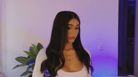 Snapshot of adharacute19 chatting on 09.28.25 Isabellafirst online show from 09.28.25